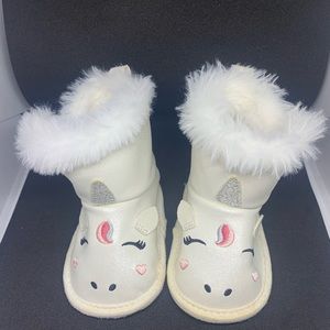 “Unicorn” Fur booties 3-6 months